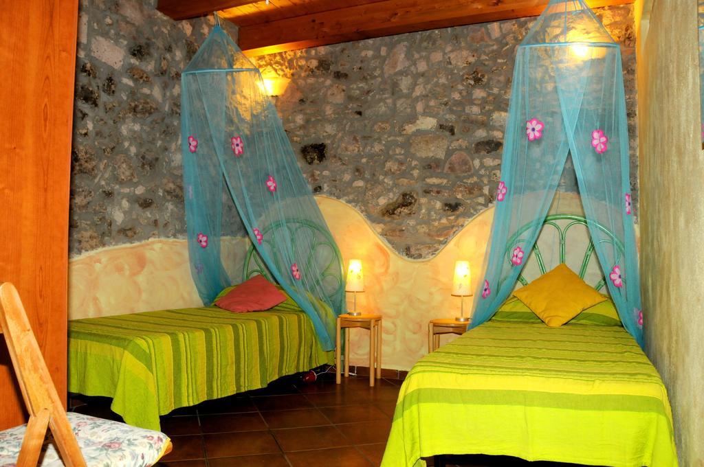 Agriturismo Su'E Lentu Bosa Quarto foto