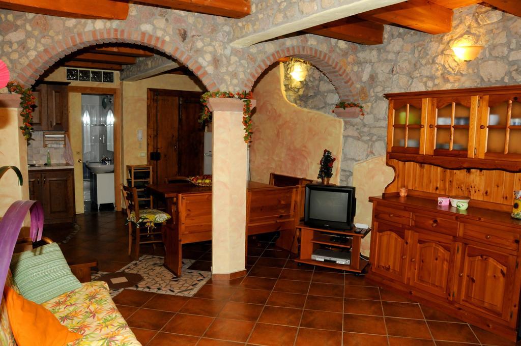Agriturismo Su'E Lentu Bosa Quarto foto