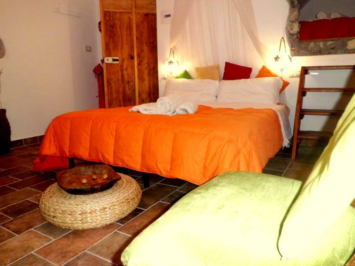 Agriturismo Su'E Lentu Bosa Exterior foto